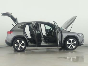 Mercedes GLA 220 — photo 8
