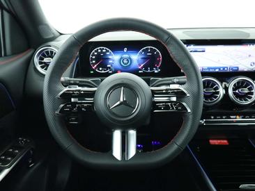 Mercedes GLB 220 — photo 11