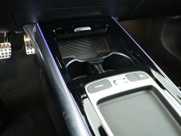 Mercedes GLA 200 — photo 15