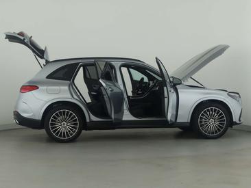 Mercedes GLC 220 — photo 8