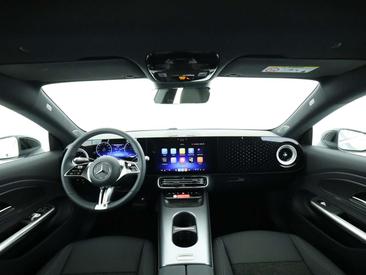 Mercedes CLA 180 — photo 19