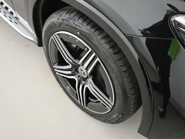 Mercedes GLC 300 — photo 22