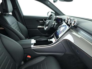 Mercedes GLC 220 — photo 17