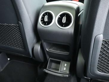 Mercedes GLA 250 — photo 24
