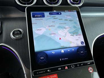 Mercedes GLC 220 — photo 13