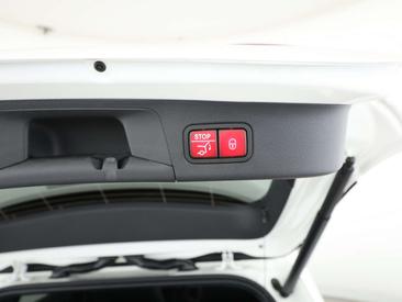 Mercedes GLA 250 — photo 25