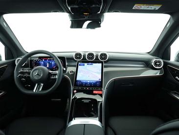 Mercedes GLC 220 — photo 19