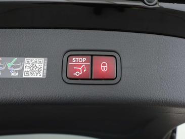Mercedes GLC 300 — photo 25