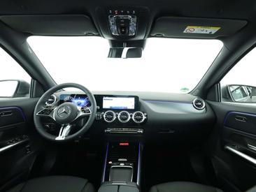 Mercedes GLA 220 — photo 19