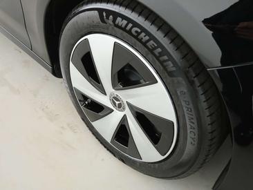 Mercedes CLA 180 — photo 22