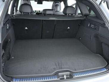 Mercedes GLC 220 — photo 22