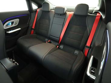 Mercedes CLA 220 — photo 18