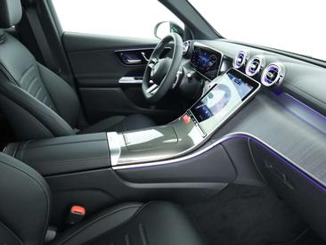 Mercedes GLC 220 — photo 17