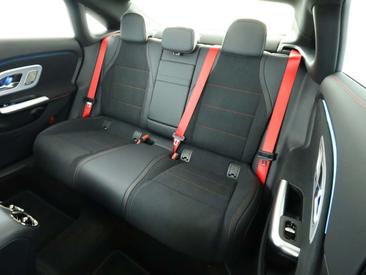 Mercedes CLA 220 — photo 18