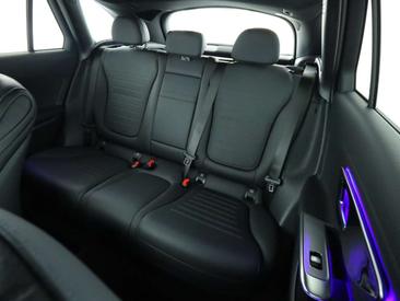 Mercedes GLC 220 — photo 18