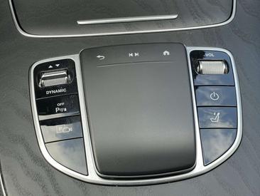 Mercedes Classe E 300 Night Edition — photo 32