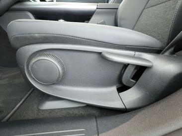 Mercedes CLA 180 — photo 25