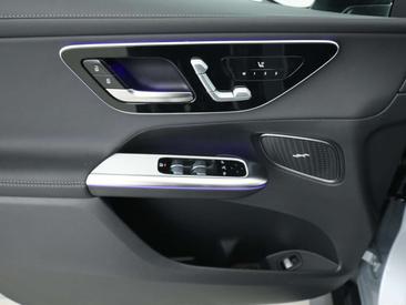 Mercedes GLC 220 — photo 20
