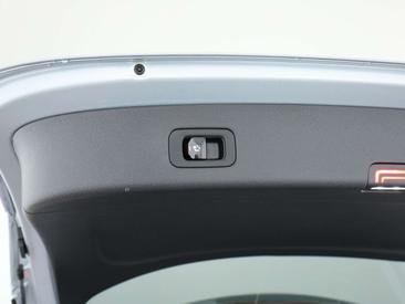 Mercedes GLC 220 — photo 25