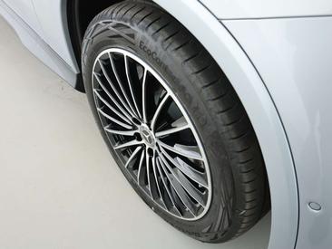 Mercedes GLC 220 — photo 21