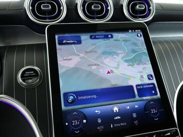 Mercedes GLC 300 — photo 13