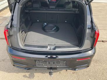 Mercedes GLB 250 AMG Line — photo 17