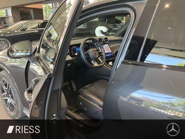 Mercedes GLC 300 — photo 3