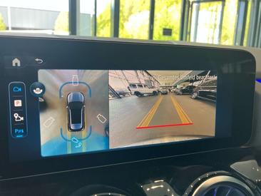 Mercedes GLA 180 AMG Line — photo 13