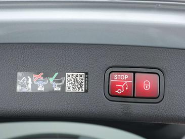 Mercedes GLC 220 — photo 24