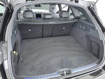 Mercedes GLC 220 — photo 23