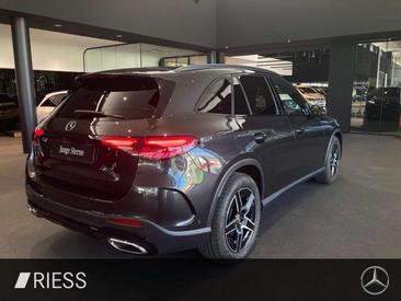Mercedes GLC 220 — photo 10