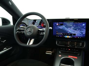Mercedes CLA 200 — photo 10