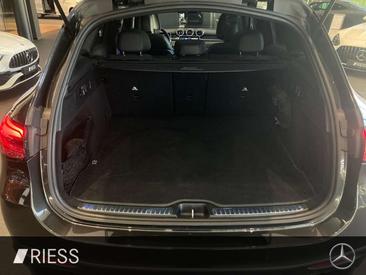 Mercedes GLC 220 — photo 13