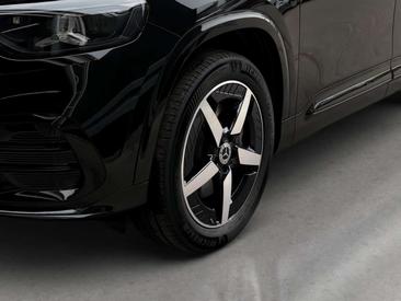 Mercedes GLB 350 AMG Line — photo 20