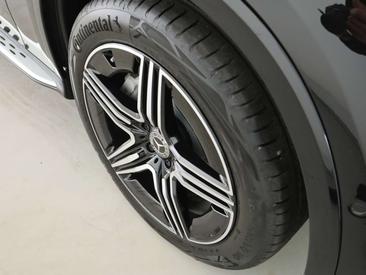 Mercedes GLC 300 — photo 22