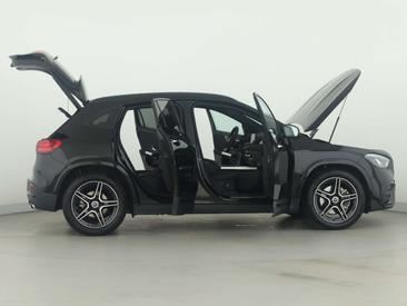 Mercedes GLA 200 — photo 8