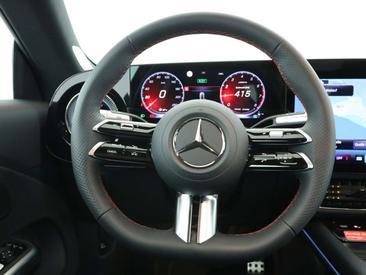 Mercedes CLA 200 — photo 11
