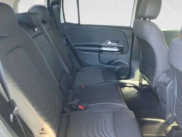 Mercedes GLB 180 — photo 8
