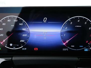 Mercedes GLA 200 — photo 12