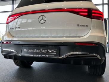 Mercedes EQB 300 AMG Line — photo 16