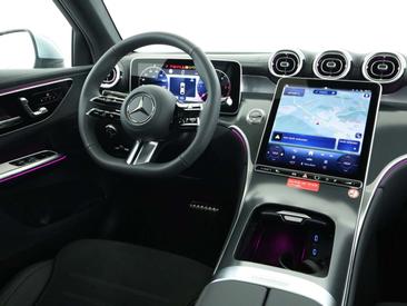 Mercedes GLC 220 — photo 10