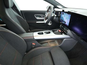 Mercedes CLA 200 — photo 17