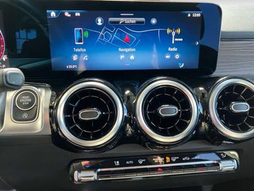 Mercedes GLB 180 — photo 12