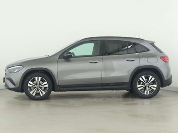 Mercedes GLA 180 — photo 7