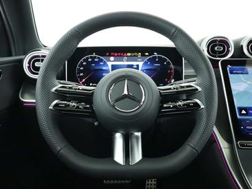 Mercedes GLC 220 — photo 11