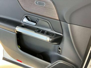 Mercedes GLB 180 — photo 14