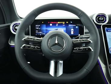 Mercedes GLC 220 — photo 11