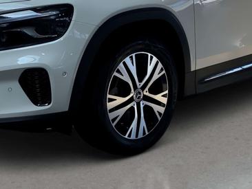 Mercedes GLB 180 — photo 16