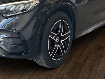 Mercedes GLC 220 AMG Line — photo 19