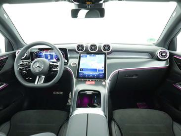 Mercedes GLC 220 — photo 19